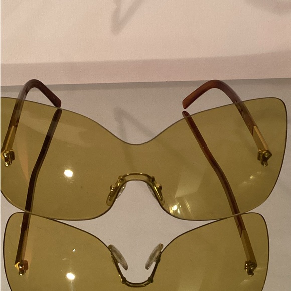 Vintage FENDI sunglasses - Picture 3 of 5